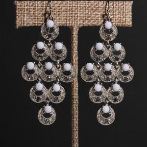 VINTAGE Elegant Silver and White Chandelier‎ Earrings